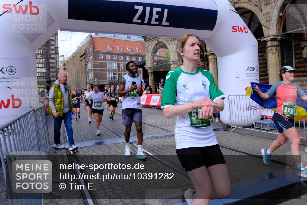 13.09.2026 - 21. swb-Marathon Bremen Tim E. http://msf.ph/oto/10391282 13.09.2026 13:37:09 Ziel 551, 813, 843, 1641, 1849, 1936, 2241, 2275, 2930, 3122, 3541, 3635, 3787, 3815, 3874, 3909, 3998, 4261, 4335, 4410, 4892, 5236, 5355, 5447, 5823, 6050, 6056, 6269, 6280, 6408, 6966, 7046, 7229, 7237, 7398, 7445, 7640, 7656, 8034, 8498, 8685, 8839, 9331, 9589, 9658, 9807 meine-sportfotos.de