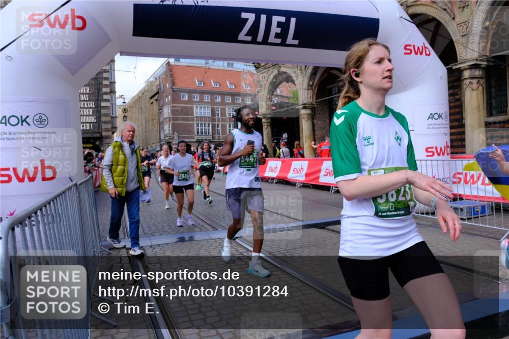 13.09.2026 - 21. swb-Marathon Bremen Tim E. http://msf.ph/oto/10391284 13.09.2026 13:37:09 Ziel 551, 813, 843, 1641, 1849, 1936, 2241, 2275, 2930, 3122, 3541, 3635, 3787, 3815, 3874, 3909, 3998, 4261, 4335, 4410, 4892, 5236, 5355, 5447, 5823, 6050, 6056, 6269, 6280, 6408, 6966, 7046, 7229, 7237, 7398, 7445, 7640, 7656, 8034, 8498, 8685, 8839, 9331, 9589, 9658, 9807 meine-sportfotos.de