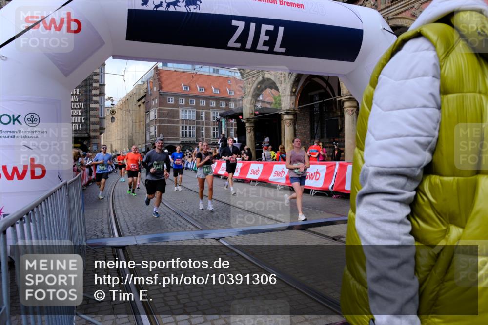 13.09.2026 - 21. swb-Marathon Bremen Tim E. http://msf.ph/oto/10391306 13.09.2026 13:37:13 Ziel 551, 813, 843, 950, 1285, 1641, 1849, 1936, 2241, 2275, 2930, 3122, 3541, 3635, 3787, 3874, 3909, 3998, 4261, 4335, 4410, 4448, 5236, 5355, 5447, 5823, 6050, 6056, 6269, 6408, 6431, 6966, 7046, 7398, 7445, 7640, 7937, 8034, 8498, 8685, 8839, 9310, 9331, 9415, 9589, 9658, 9807, 9840 meine-sportfotos.de