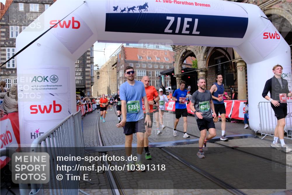13.09.2026 - 21. swb-Marathon Bremen Tim E. http://msf.ph/oto/10391318 13.09.2026 13:37:16 Ziel 551, 813, 843, 950, 1285, 1641, 1849, 1991, 2241, 2275, 2531, 2930, 3122, 3541, 3635, 3732, 3787, 3874, 3894, 3909, 3998, 4261, 4335, 4410, 4448, 5236, 5355, 6056, 6269, 6408, 6431, 6629, 6961, 6966, 7006, 7046, 7398, 7445, 7640, 7937, 8034, 8498, 8839, 9310, 9317, 9331, 9415, 9589, 9840 meine-sportfotos.de
