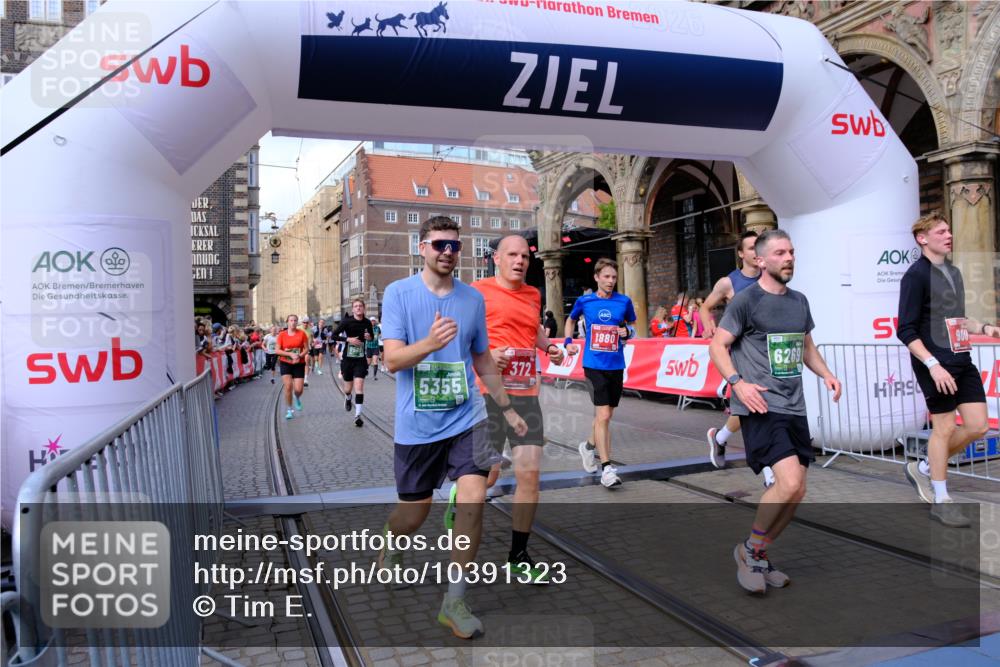 13.09.2026 - 21. swb-Marathon Bremen Tim E. http://msf.ph/oto/10391323 13.09.2026 13:37:16 Ziel 551, 813, 843, 950, 1285, 1641, 1849, 1991, 2241, 2275, 2531, 2930, 3122, 3541, 3635, 3732, 3787, 3874, 3894, 3909, 3998, 4261, 4335, 4410, 4448, 5236, 5355, 6056, 6269, 6408, 6431, 6629, 6961, 6966, 7006, 7046, 7398, 7445, 7640, 7937, 8034, 8498, 8839, 9310, 9317, 9331, 9415, 9589, 9840 meine-sportfotos.de