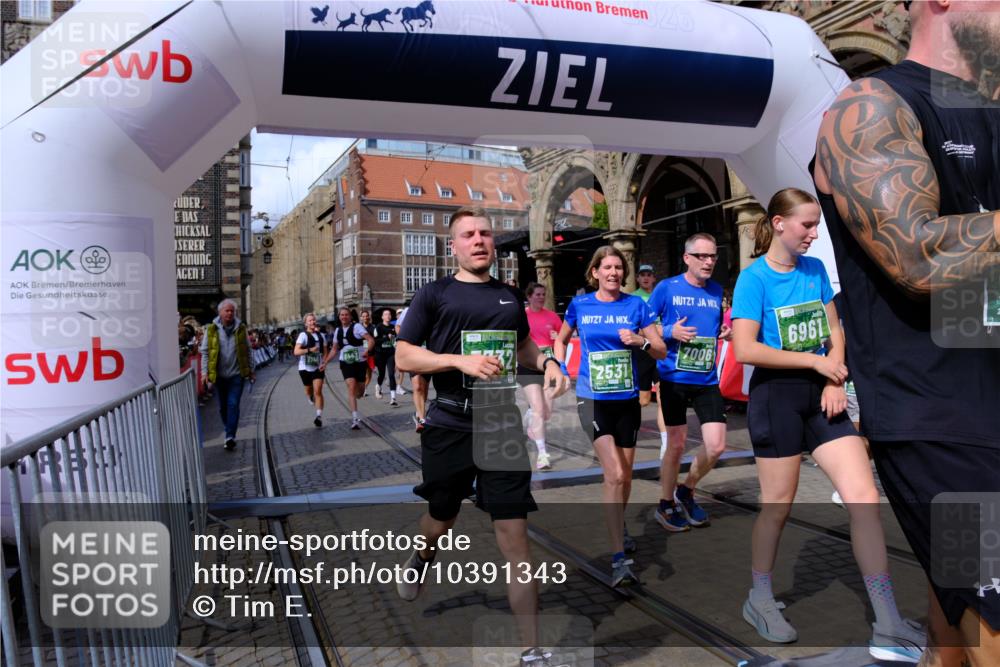 13.09.2026 - 21. swb-Marathon Bremen Tim E. http://msf.ph/oto/10391343 13.09.2026 13:37:30 Ziel 869, 950, 1180, 1285, 1854, 1991, 2531, 3333, 3627, 3732, 3823, 3894, 4448, 4932, 4947, 5388, 5547, 5577, 5612, 5791, 6046, 6431, 6629, 6904, 6947, 6961, 7006, 7571, 7937, 8268, 8443, 8458, 8753, 9140, 9310, 9317, 9415, 9701, 9840, 13077 meine-sportfotos.de