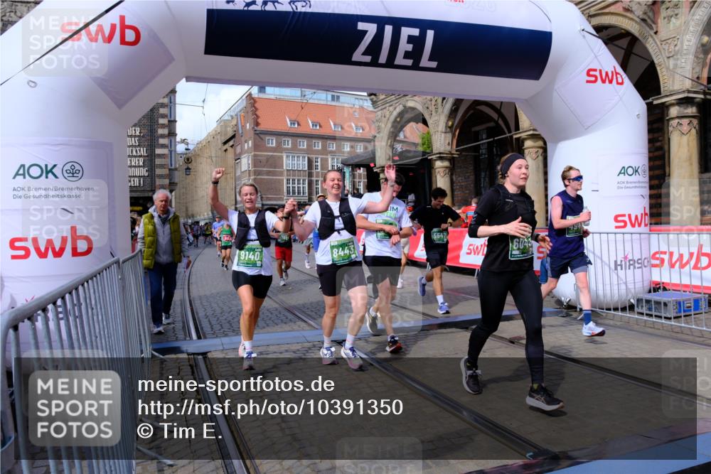 13.09.2026 - 21. swb-Marathon Bremen Tim E. http://msf.ph/oto/10391350 13.09.2026 13:37:32 Ziel 270, 391, 869, 950, 1180, 1854, 1991, 2531, 3333, 3627, 3732, 3823, 3894, 4932, 4947, 5388, 5547, 5577, 5612, 5738, 5791, 6046, 6629, 6904, 6947, 6961, 7006, 7571, 7937, 8268, 8443, 8458, 8753, 9140, 9317, 9701, 13077 meine-sportfotos.de