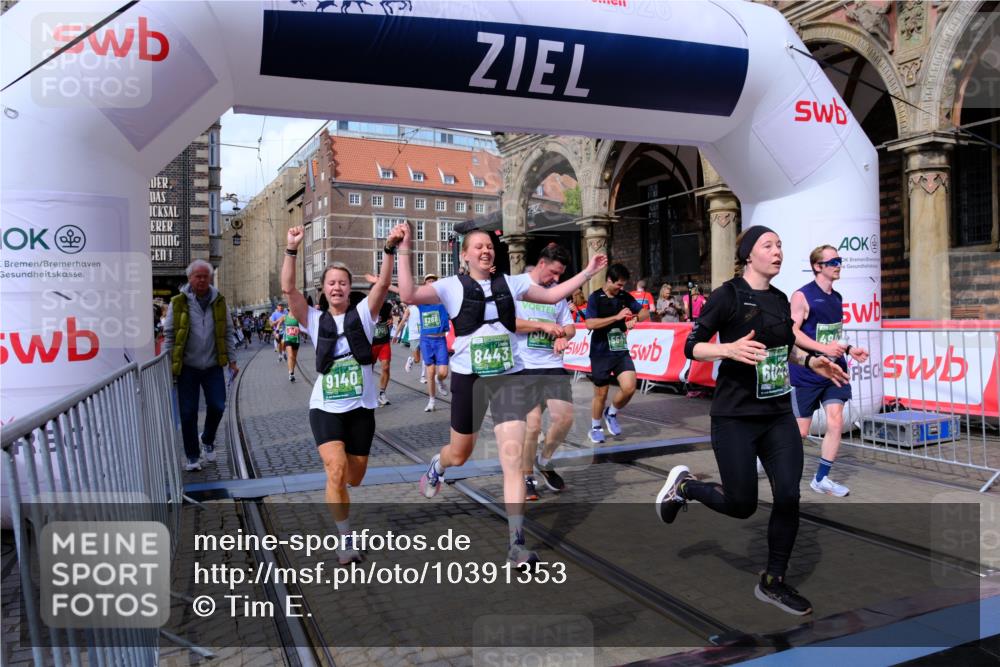 13.09.2026 - 21. swb-Marathon Bremen Tim E. http://msf.ph/oto/10391353 13.09.2026 13:37:32 Ziel 270, 391, 869, 950, 1180, 1854, 1991, 2531, 3333, 3627, 3732, 3823, 3894, 4932, 4947, 5388, 5547, 5577, 5612, 5738, 5791, 6046, 6629, 6904, 6947, 6961, 7006, 7571, 7937, 8268, 8443, 8458, 8753, 9140, 9317, 9701, 13077 meine-sportfotos.de