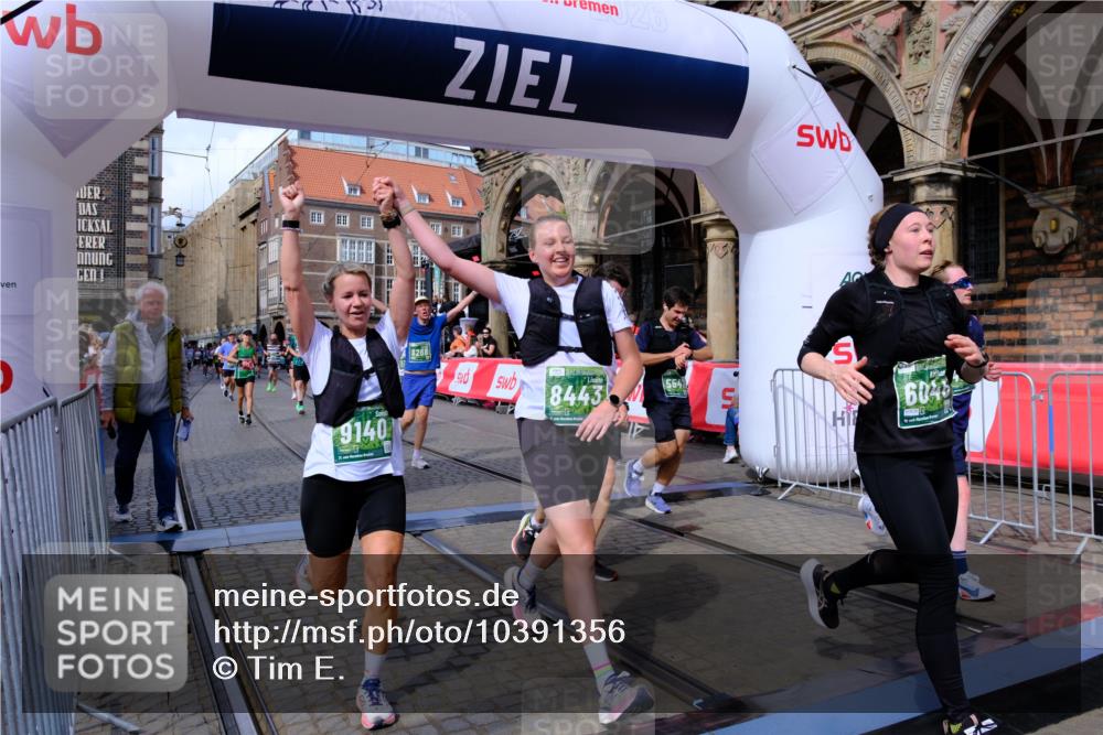 13.09.2026 - 21. swb-Marathon Bremen Tim E. http://msf.ph/oto/10391356 13.09.2026 13:37:32 Ziel 270, 391, 869, 950, 1180, 1854, 1991, 2531, 3333, 3627, 3732, 3823, 3894, 4932, 4947, 5388, 5547, 5577, 5612, 5738, 5791, 6046, 6629, 6904, 6947, 6961, 7006, 7571, 7937, 8268, 8443, 8458, 8753, 9140, 9317, 9701, 13077 meine-sportfotos.de