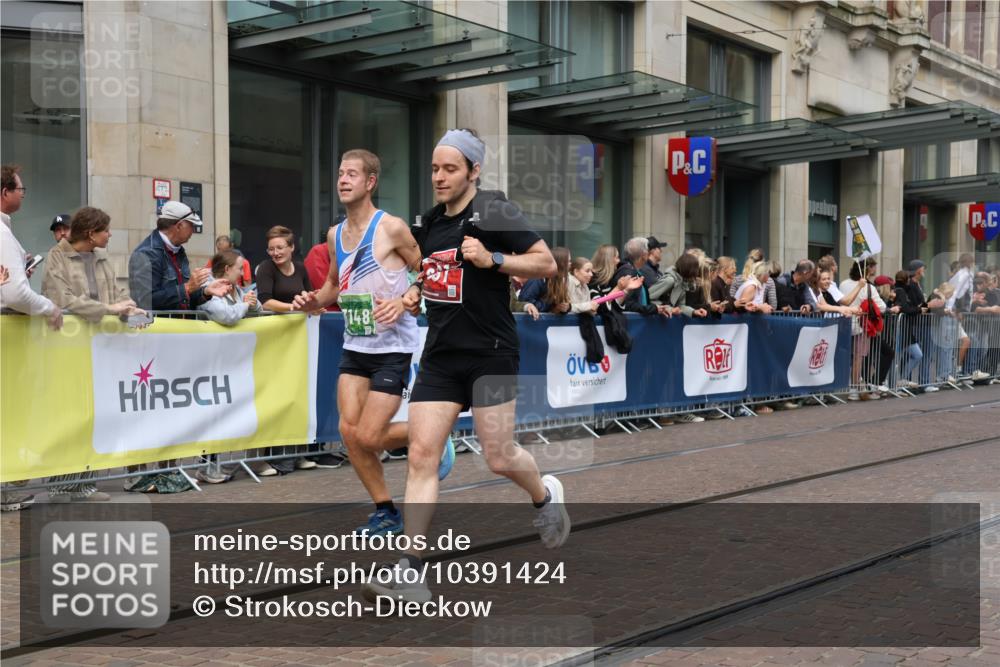 13.09.2026 - 21. swb-Marathon Bremen Strokosch-Dieckow http://msf.ph/oto/10391424 13.09.2026 13:06:13 Ziel 474, 508, 788, 1770, 1921, 2832, 3910, 4777, 5238, 6951, 7590, 8621, 9934, 13148, 474, 681, 1901, 3297, 3466, 4614, 4712, 5803, 6058, 6686, 7336, 7399, 8334, 8670, 8877, 8983, 9429, 9918, 9934 meine-sportfotos.de