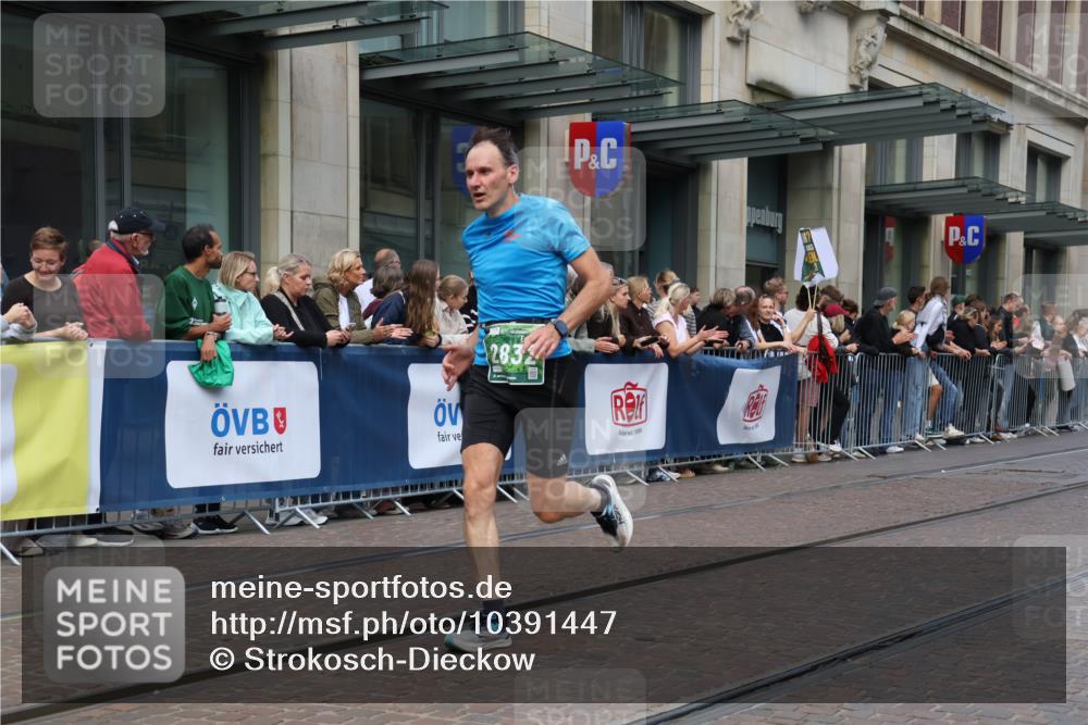 13.09.2026 - 21. swb-Marathon Bremen Strokosch-Dieckow http://msf.ph/oto/10391447 13.09.2026 13:06:21 Ziel 508, 521, 788, 1009, 1770, 1921, 2832, 3127, 3910, 4574, 4777, 5238, 6784, 6951, 7590, 8580, 13148, 474, 681, 1901, 3297, 3466, 4614, 5803, 6686, 7336, 8621, 8670, 8983, 9429, 9934 meine-sportfotos.de