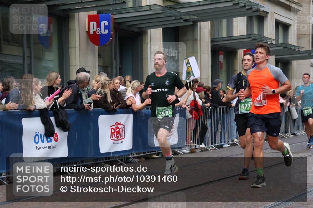 13.09.2026 - 21. swb-Marathon Bremen Strokosch-Dieckow http://msf.ph/oto/10391460 13.09.2026 13:06:24 Ziel 508, 521, 788, 1009, 1770, 1921, 2832, 3127, 3910, 4574, 4777, 5238, 6784, 6951, 8580, 8888, 474, 1901, 3466, 4614, 6686, 7336, 7590, 8621, 8670, 9934, 13148 meine-sportfotos.de