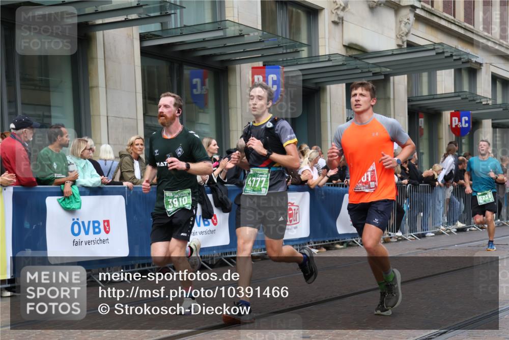 13.09.2026 - 21. swb-Marathon Bremen Strokosch-Dieckow http://msf.ph/oto/10391466 13.09.2026 13:06:25 Ziel 508, 521, 788, 1009, 1770, 1921, 2832, 3127, 3910, 4574, 4777, 5238, 6784, 6951, 8580, 8888, 474, 1901, 3466, 4614, 6686, 7336, 7590, 8621, 8670, 9934, 13148 meine-sportfotos.de