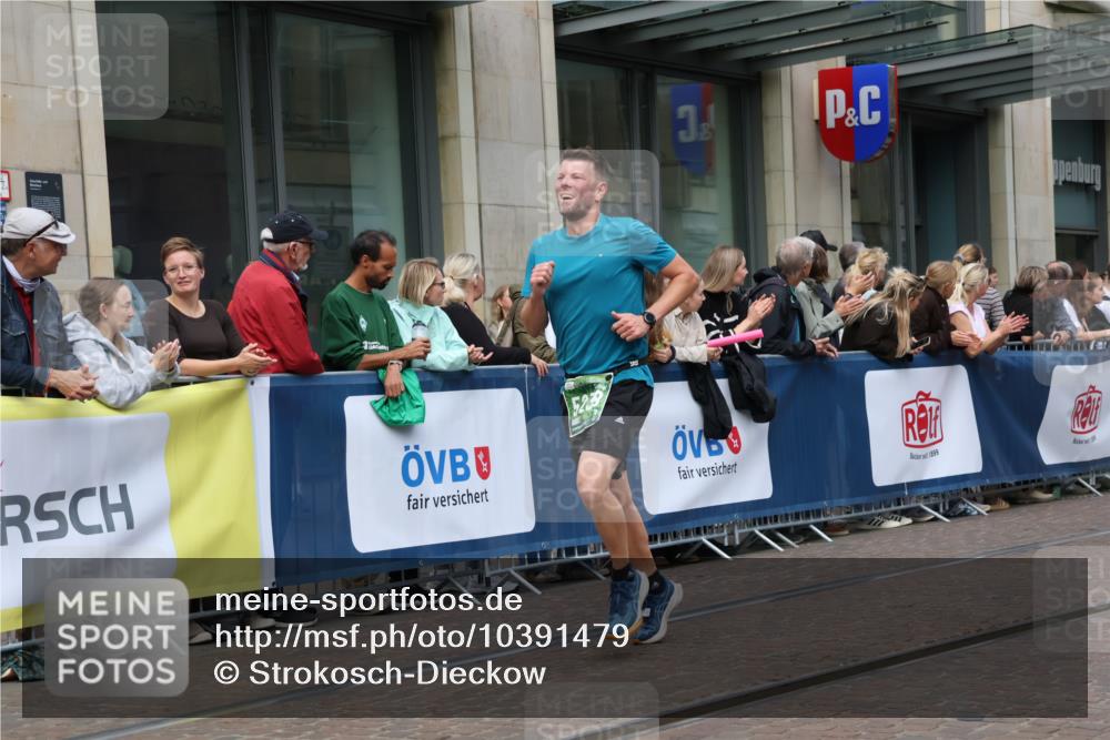 13.09.2026 - 21. swb-Marathon Bremen Strokosch-Dieckow http://msf.ph/oto/10391479 13.09.2026 13:06:28 Ziel 508, 521, 749, 788, 1009, 1770, 2832, 3127, 3910, 4574, 4777, 5238, 6784, 6951, 8580, 8888, 474, 1770, 1901, 1921, 3466, 7336, 7590, 8621, 8670, 9934, 13148 meine-sportfotos.de