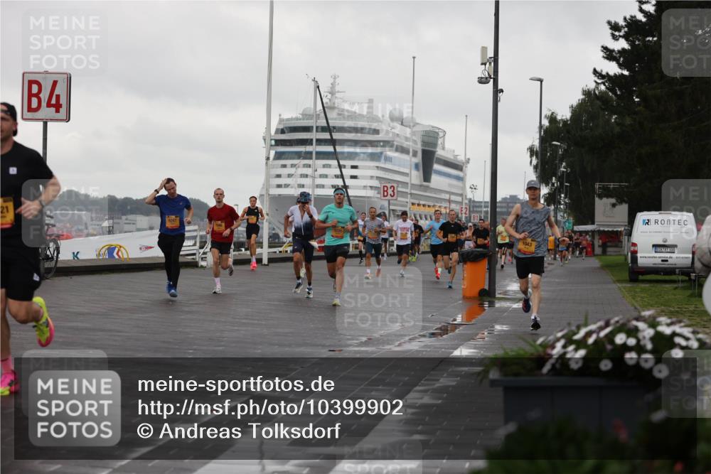 13.09.2026 - Kiel Lauf Andreas Tolksdorf http://msf.ph/oto/10399902 13.09.2026 10:57:32 Kiellinie 21, 4, 3, 1043, 100 meine-sportfotos.de