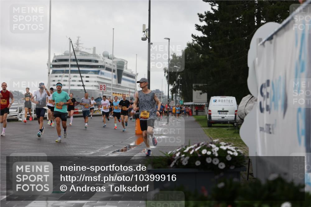 13.09.2026 - Kiel Lauf Andreas Tolksdorf http://msf.ph/oto/10399916 13.09.2026 10:57:33 Kiellinie 7946, 52, 3, 1043 meine-sportfotos.de