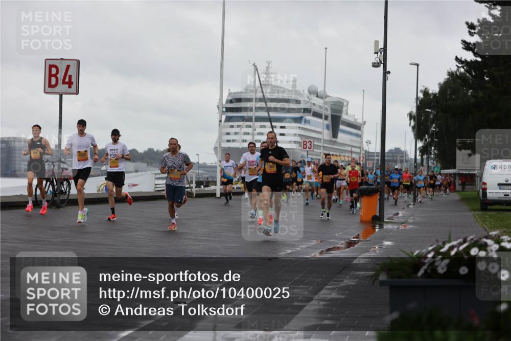 13.09.2026 - Kiel Lauf Andreas Tolksdorf http://msf.ph/oto/10400025 13.09.2026 10:57:37 Kiellinie 4, 5352, 7084, 11725, 3 meine-sportfotos.de