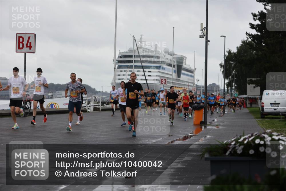 13.09.2026 - Kiel Lauf Andreas Tolksdorf http://msf.ph/oto/10400042 13.09.2026 10:57:37 Kiellinie 5352, 4, 1172, 7084, 3, 81 meine-sportfotos.de