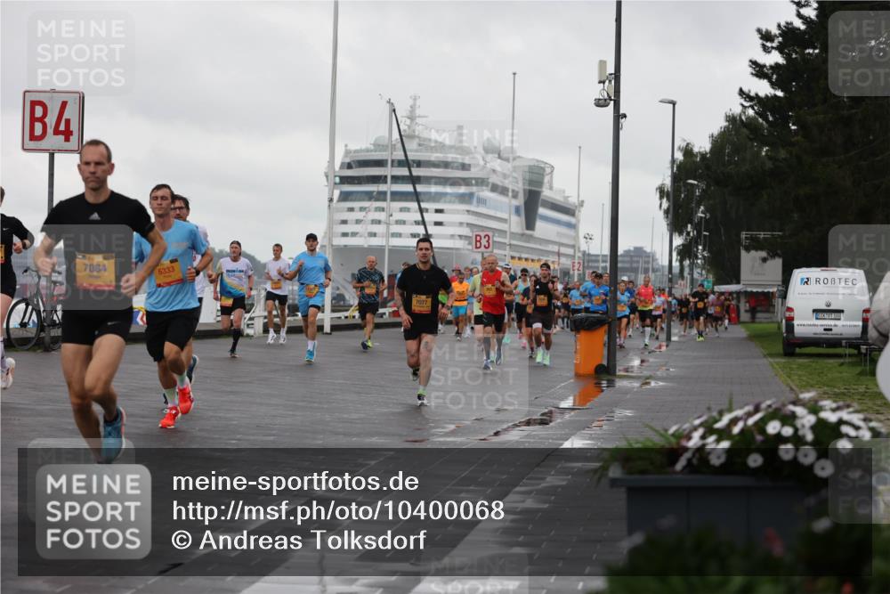 13.09.2026 - Kiel Lauf Andreas Tolksdorf http://msf.ph/oto/10400068 13.09.2026 10:57:40 Kiellinie 4, 7084, 6333, 7077, 3, 100 meine-sportfotos.de