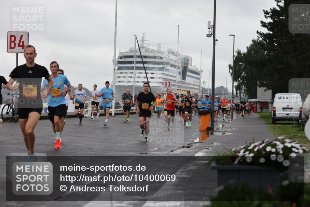 13.09.2026 - Kiel Lauf Andreas Tolksdorf http://msf.ph/oto/10400069 13.09.2026 10:57:40 Kiellinie 4, 7084, 6333, 7077, 3, 100 meine-sportfotos.de