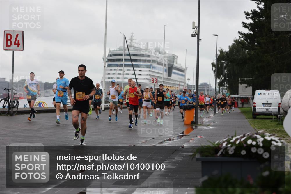 13.09.2026 - Kiel Lauf Andreas Tolksdorf http://msf.ph/oto/10400100 13.09.2026 10:57:42 Kiellinie 4, 263, 7077, 3, 100 meine-sportfotos.de