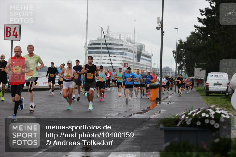 13.09.2026 - Kiel Lauf Andreas Tolksdorf http://msf.ph/oto/10400159 13.09.2026 10:57:46 Kiellinie 4, 263, 976, 7659, 3, 100 meine-sportfotos.de