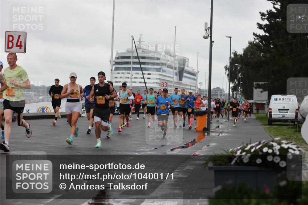 13.09.2026 - Kiel Lauf Andreas Tolksdorf http://msf.ph/oto/10400171 13.09.2026 10:57:46 Kiellinie 4, 8075, 9767, 3, 7659, 0093, 1642, 100 meine-sportfotos.de