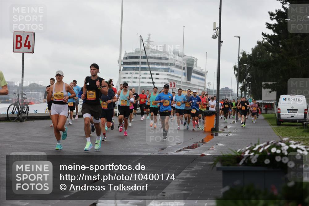 13.09.2026 - Kiel Lauf Andreas Tolksdorf http://msf.ph/oto/10400174 13.09.2026 10:57:47 Kiellinie 4, 7659, 9767, 10093, 5828, 1642, 3, 100 meine-sportfotos.de