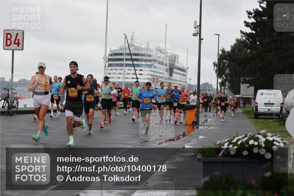 13.09.2026 - Kiel Lauf Andreas Tolksdorf http://msf.ph/oto/10400178 13.09.2026 10:57:47 Kiellinie 4, 9767, 7659, 10093, 1642, 3, 100, 3173477 meine-sportfotos.de