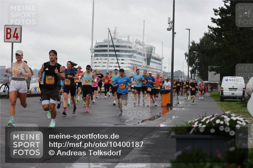 13.09.2026 - Kiel Lauf Andreas Tolksdorf http://msf.ph/oto/10400187 13.09.2026 10:57:47 Kiellinie 4, 7659, 10093, 5828, 1642, 3, 100, 317347 meine-sportfotos.de