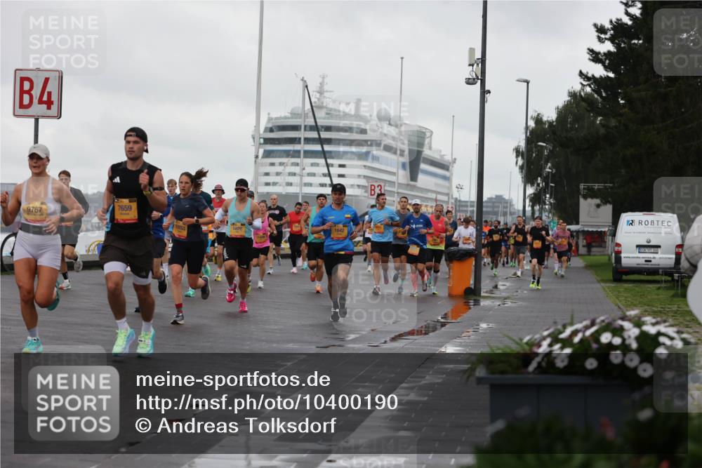 13.09.2026 - Kiel Lauf Andreas Tolksdorf http://msf.ph/oto/10400190 13.09.2026 10:57:47 Kiellinie 4, 9767, 7659, 10093, 5828, 1642, 3, 100 meine-sportfotos.de