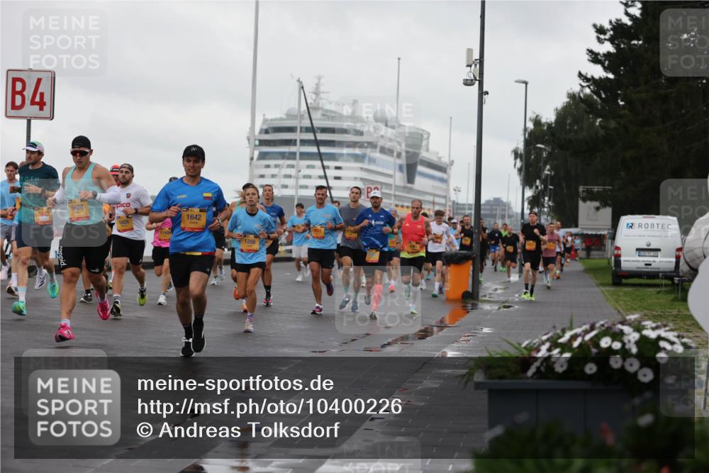 13.09.2026 - Kiel Lauf Andreas Tolksdorf http://msf.ph/oto/10400226 13.09.2026 10:57:50 Kiellinie 4, 5423, 5828, 5926, 11408, 1642, 1266 meine-sportfotos.de