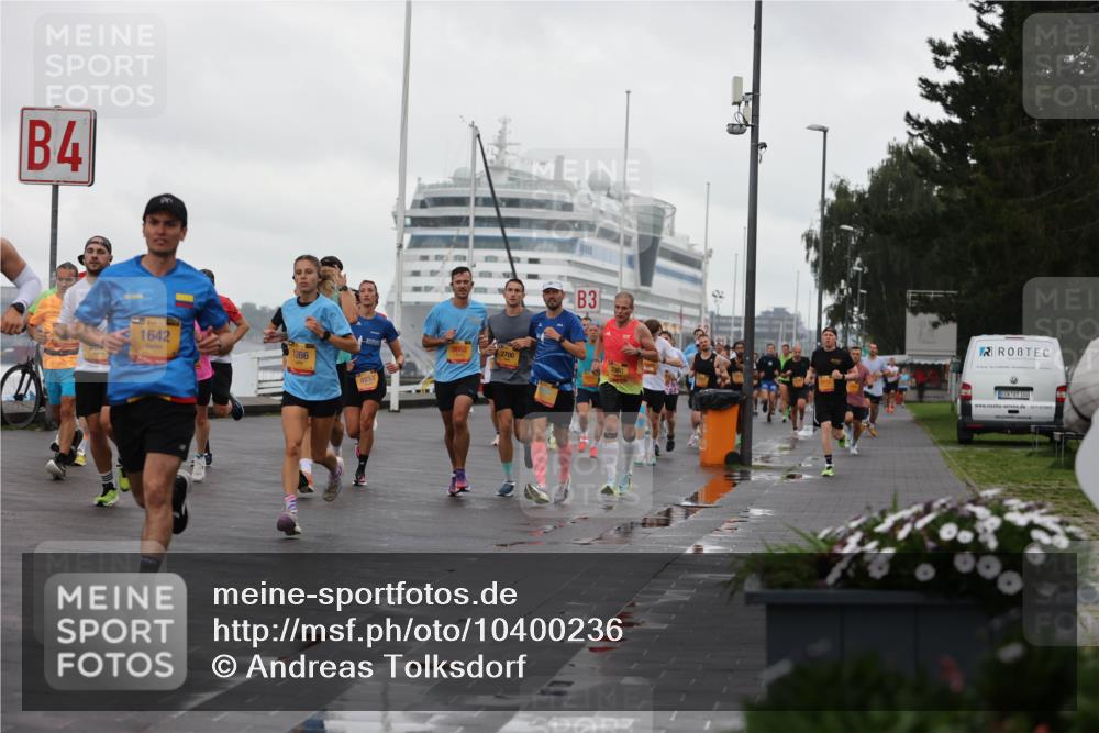 13.09.2026 - Kiel Lauf Andreas Tolksdorf http://msf.ph/oto/10400236 13.09.2026 10:57:50 Kiellinie 4, 1642, 1266, 2700, 3 meine-sportfotos.de