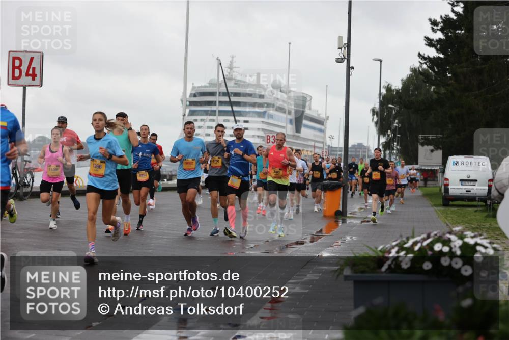 13.09.2026 - Kiel Lauf Andreas Tolksdorf http://msf.ph/oto/10400252 13.09.2026 10:57:51 Kiellinie 4, 1266, 11408, 8233, 3, 2700, 9662, 3360, 100 meine-sportfotos.de