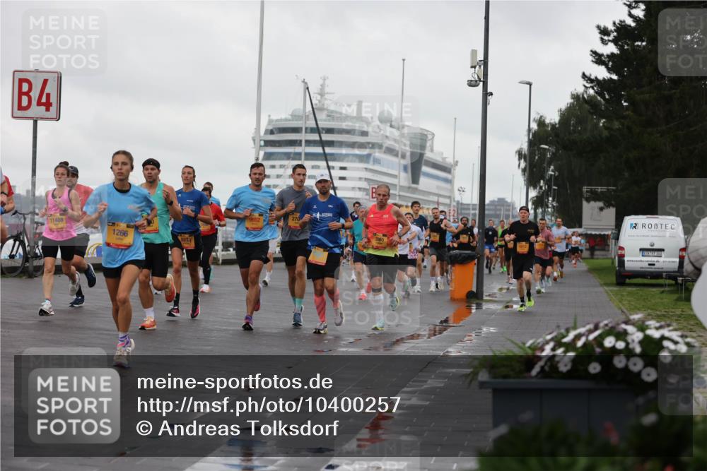 13.09.2026 - Kiel Lauf Andreas Tolksdorf http://msf.ph/oto/10400257 13.09.2026 10:57:51 Kiellinie 4, 11408, 1266, 9662, 270, 100 meine-sportfotos.de