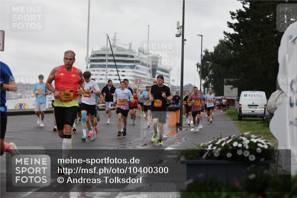 13.09.2026 - Kiel Lauf Andreas Tolksdorf http://msf.ph/oto/10400300 13.09.2026 10:57:54 Kiellinie 261, 3360, 10238, 3, 11863, 8912 meine-sportfotos.de