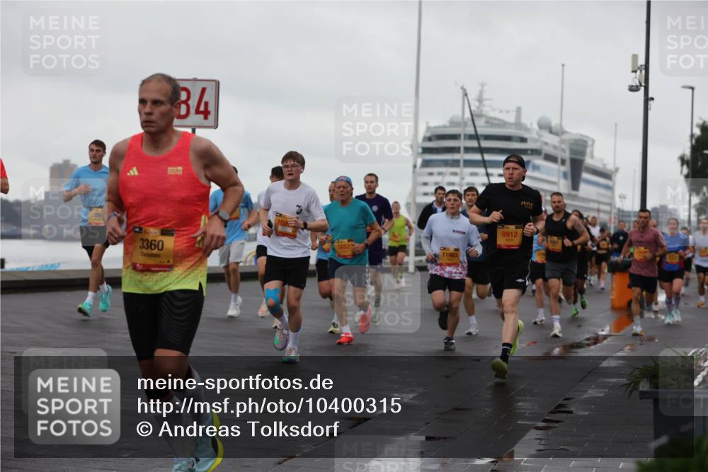 13.09.2026 - Kiel Lauf Andreas Tolksdorf http://msf.ph/oto/10400315 13.09.2026 10:57:56 Kiellinie 39, 3360, 84, 5852, 11863, 8912 meine-sportfotos.de