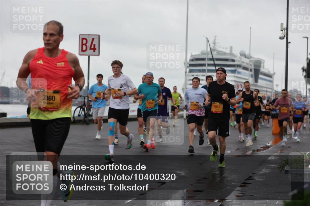 13.09.2026 - Kiel Lauf Andreas Tolksdorf http://msf.ph/oto/10400320 13.09.2026 10:57:56 Kiellinie 3360, 4, 5852, 1186, 8912, 3, 5587 meine-sportfotos.de
