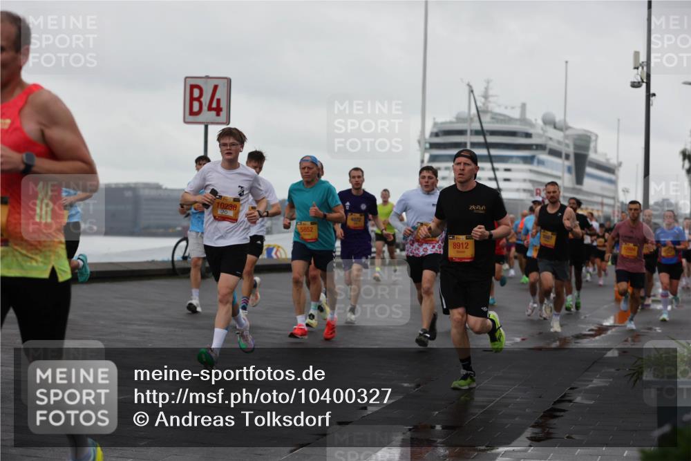 13.09.2026 - Kiel Lauf Andreas Tolksdorf http://msf.ph/oto/10400327 13.09.2026 10:57:56 Kiellinie 4, 38, 10238, 5852, 4072, 8912 meine-sportfotos.de