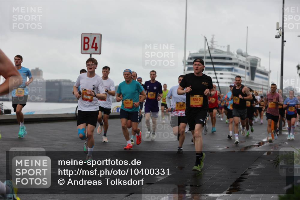 13.09.2026 - Kiel Lauf Andreas Tolksdorf http://msf.ph/oto/10400331 13.09.2026 10:57:56 Kiellinie 4, 3884, 5852, 4072, 11863, 39, 8912 meine-sportfotos.de