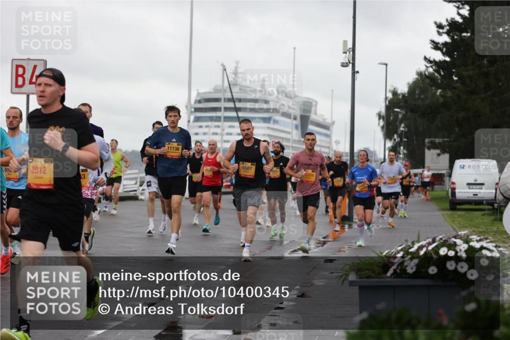13.09.2026 - Kiel Lauf Andreas Tolksdorf http://msf.ph/oto/10400345 13.09.2026 10:57:57 Kiellinie 892, 8912, 3, 11138, 5587, 7643, 2604 meine-sportfotos.de