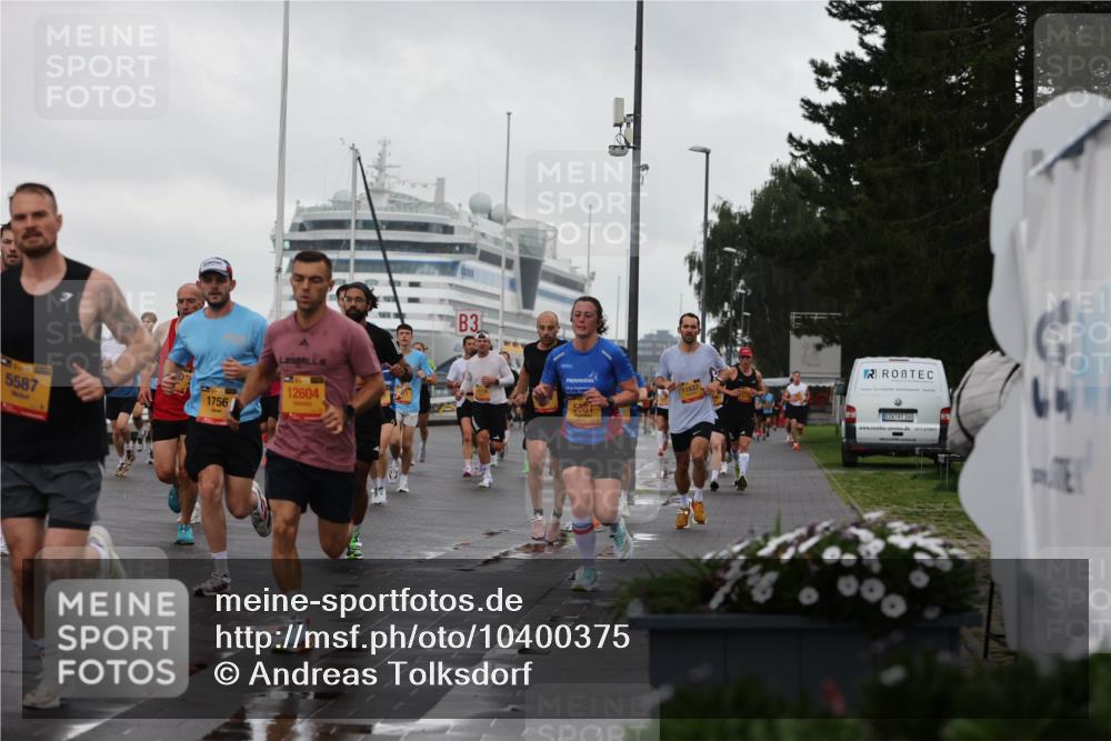 13.09.2026 - Kiel Lauf Andreas Tolksdorf http://msf.ph/oto/10400375 13.09.2026 10:57:59 Kiellinie 5587, 1756, 12604, 3, 568, 11637, 100 meine-sportfotos.de