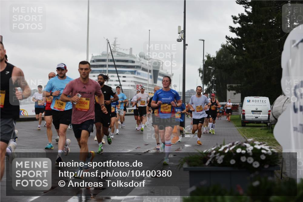13.09.2026 - Kiel Lauf Andreas Tolksdorf http://msf.ph/oto/10400380 13.09.2026 10:58:00 Kiellinie 6230, 1756, 2604, 5681, 11637, 100, 3173472 meine-sportfotos.de