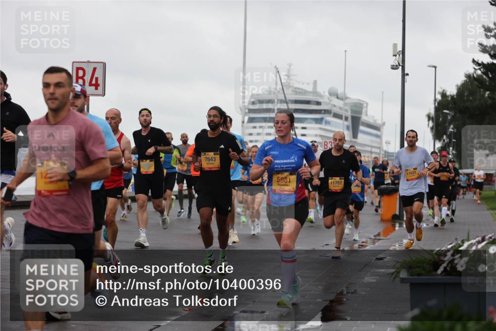 13.09.2026 - Kiel Lauf Andreas Tolksdorf http://msf.ph/oto/10400396 13.09.2026 10:58:01 Kiellinie 4, 39, 7643, 5681, 3, 1, 11787, 11637 meine-sportfotos.de