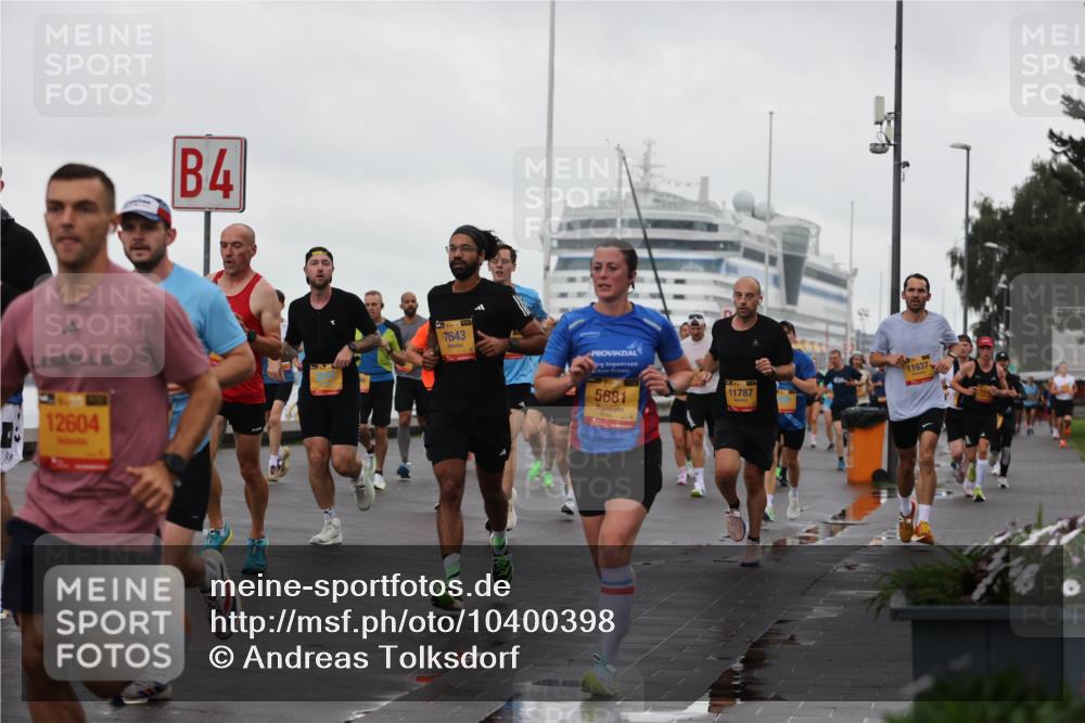13.09.2026 - Kiel Lauf Andreas Tolksdorf http://msf.ph/oto/10400398 13.09.2026 10:58:01 Kiellinie 12604, 4, 7643, 5681, 11787, 11637 meine-sportfotos.de