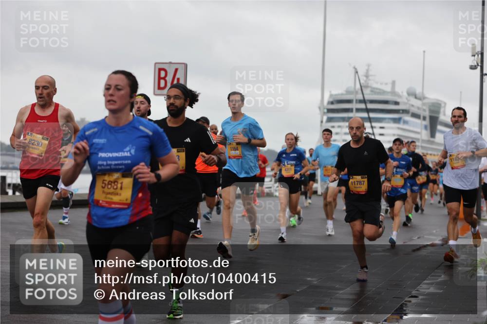 13.09.2026 - Kiel Lauf Andreas Tolksdorf http://msf.ph/oto/10400415 13.09.2026 10:58:02 Kiellinie 38, 8230, 1164, 5681, 4311, 1163, 11787 meine-sportfotos.de