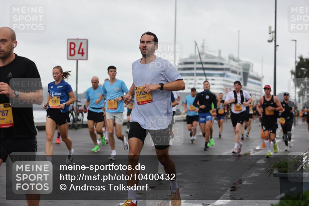 13.09.2026 - Kiel Lauf Andreas Tolksdorf http://msf.ph/oto/10400432 13.09.2026 10:58:04 Kiellinie 8, 87, 4311, 4, 4517, 1163 meine-sportfotos.de