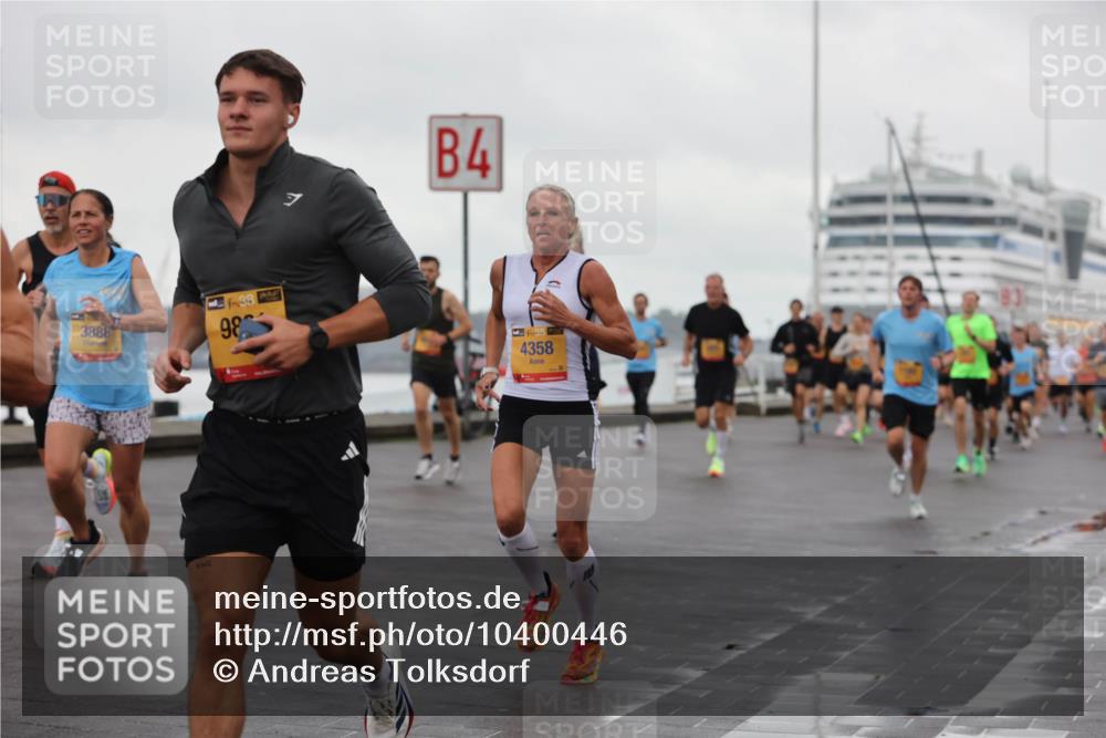 13.09.2026 - Kiel Lauf Andreas Tolksdorf http://msf.ph/oto/10400446 13.09.2026 10:58:13 Kiellinie 3888, 1, 39, 98, 4, 4358 meine-sportfotos.de