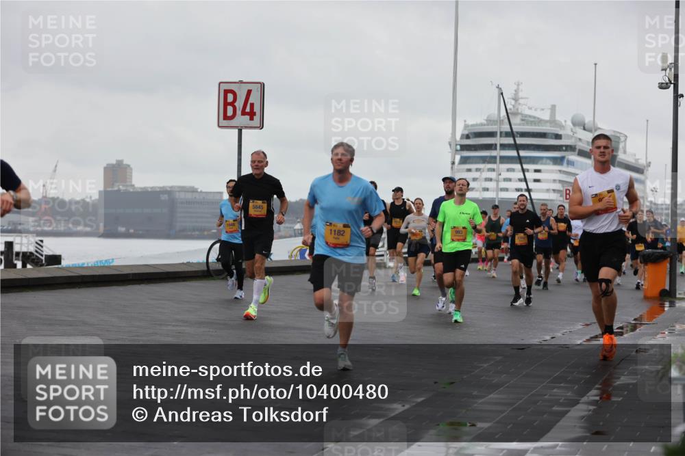 13.09.2026 - Kiel Lauf Andreas Tolksdorf http://msf.ph/oto/10400480 13.09.2026 10:58:15 Kiellinie 4, 1048, 5845, 1182, 993 meine-sportfotos.de