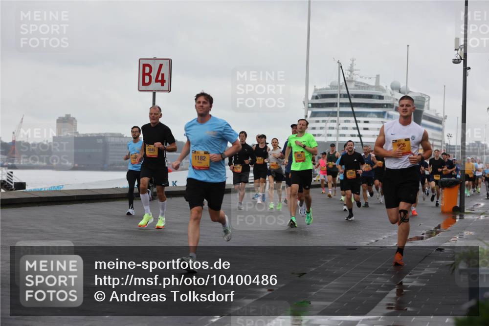 13.09.2026 - Kiel Lauf Andreas Tolksdorf http://msf.ph/oto/10400486 13.09.2026 10:58:15 Kiellinie 4, 5845, 1182, 2392, 926 meine-sportfotos.de