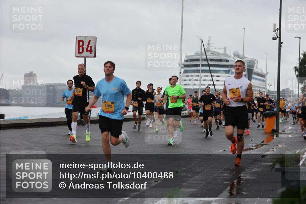 13.09.2026 - Kiel Lauf Andreas Tolksdorf http://msf.ph/oto/10400488 13.09.2026 10:58:15 Kiellinie 4, 5845, 1182, 926 meine-sportfotos.de