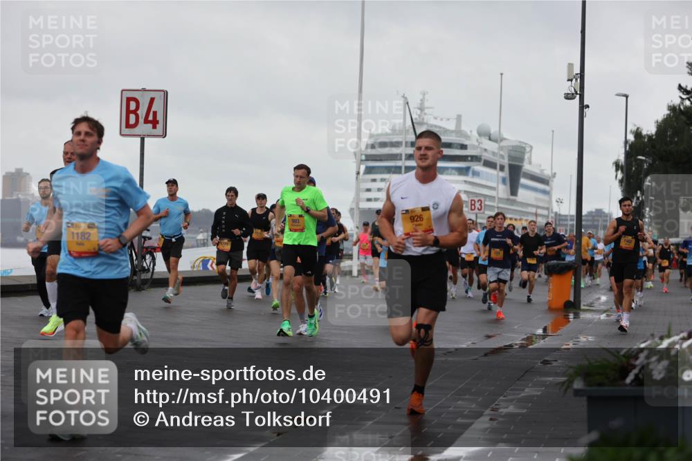 13.09.2026 - Kiel Lauf Andreas Tolksdorf http://msf.ph/oto/10400491 13.09.2026 10:58:16 Kiellinie 1182, 4, 0, 3, 993, 926 meine-sportfotos.de