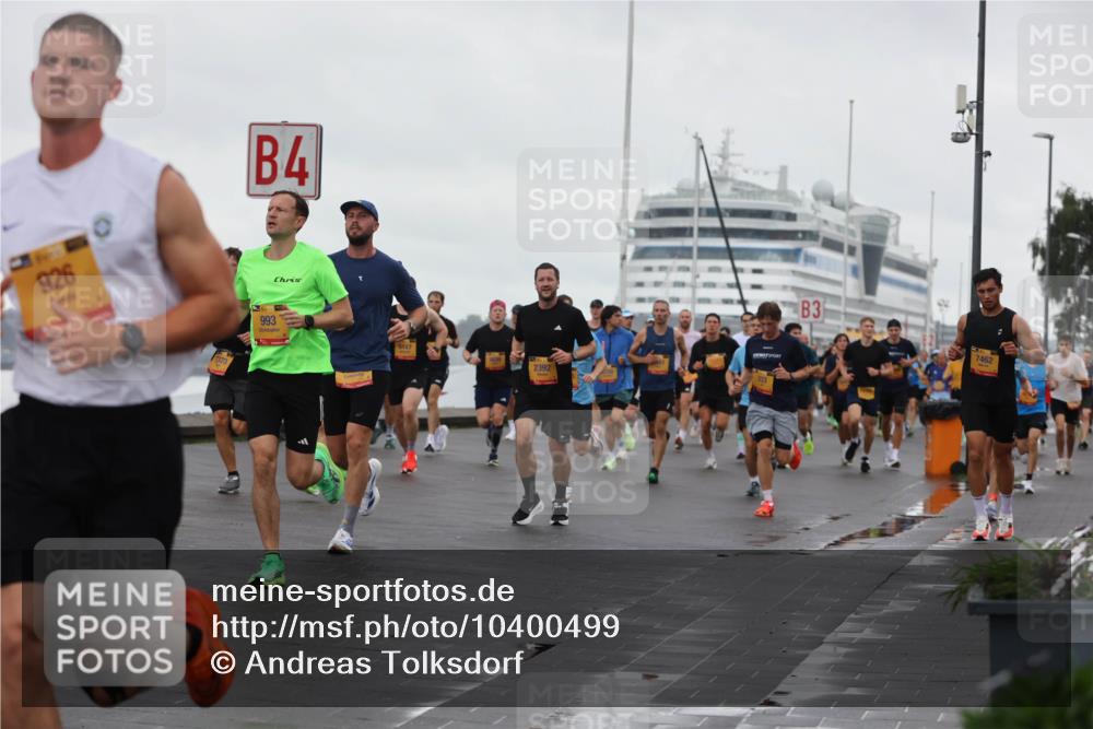 13.09.2026 - Kiel Lauf Andreas Tolksdorf http://msf.ph/oto/10400499 13.09.2026 10:58:18 Kiellinie 926, 4, 993, 5117, 2392, 3, 7462 meine-sportfotos.de