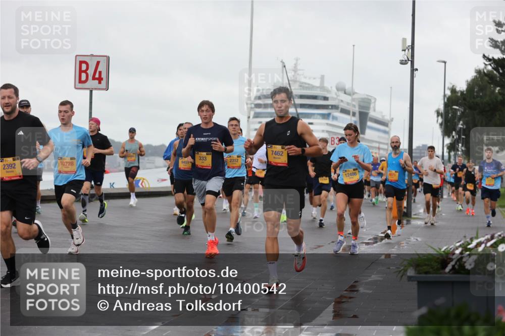 13.09.2026 - Kiel Lauf Andreas Tolksdorf http://msf.ph/oto/10400542 13.09.2026 10:58:20 Kiellinie 2392, 4, 7462, 333, 2312, 9451, 10728, 12769, 3, 12486, 9071 meine-sportfotos.de